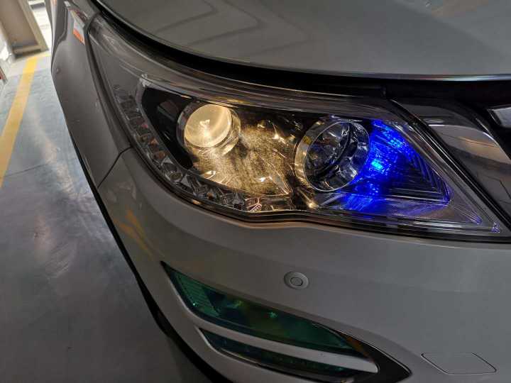 石家莊新華區寶駿560車燈改裝LED車燈透鏡氙氣燈 刀疤超專業改燈